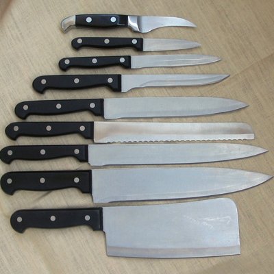 Kitchen knife set sharpened in Los Angeles